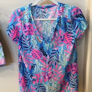 Lilly Pulitzer Top - Size Small - Slight Oversized fit